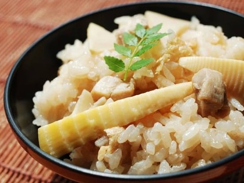 超簡単!粉末うどんスープで作る炊き込みご飯!